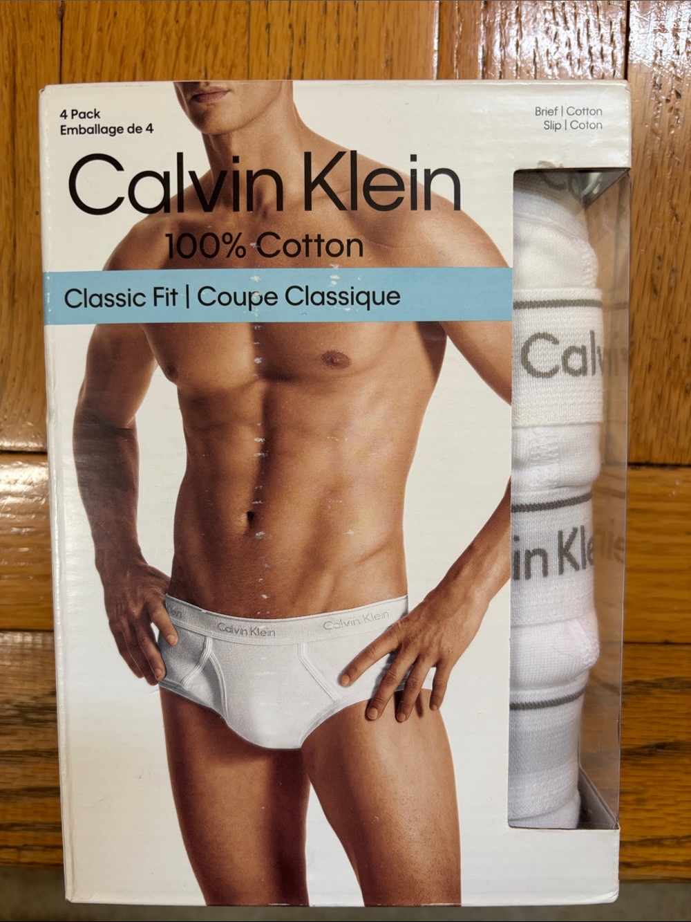 Calvin Klein White Men’s Briefs 4-Pack brand new medium size